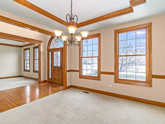 3rd image of 25765 W Sunnymere Dr
