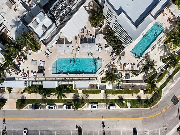 2nd image of 401 N Birch Rd Unit Th7