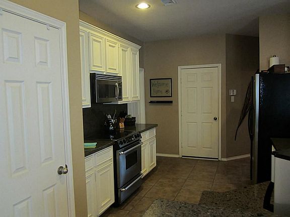 4th image of 2917 Ashbrook Ln
