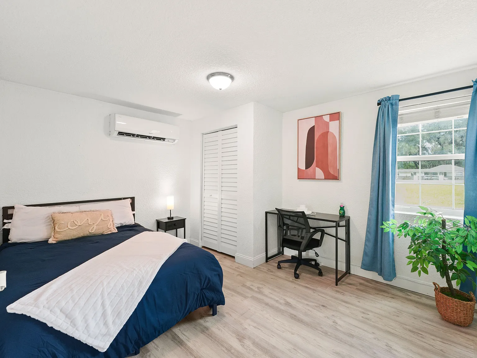 2 bed, $1,100 — Photo 3