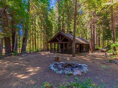 1190 Silvertip Ln, Fish Camp, CA, 93623