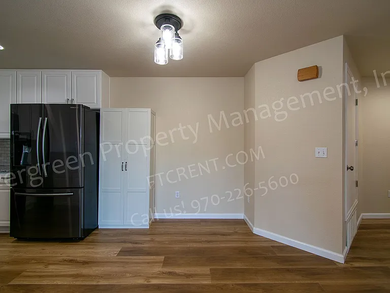 5225 White Willow Dr #M200 — Photo 8