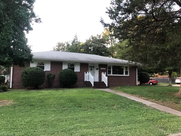 422 Skipjack Rd, Newport News, VA 23602