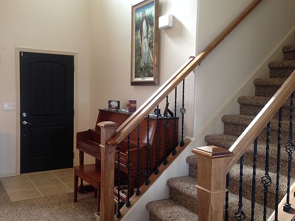 3rd image of 762 N Badger Ln