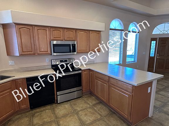 4th image of 2347 W Via Di Silvio