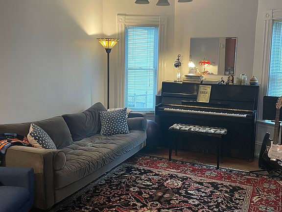 2nd image of 132 Morrison Ave #1