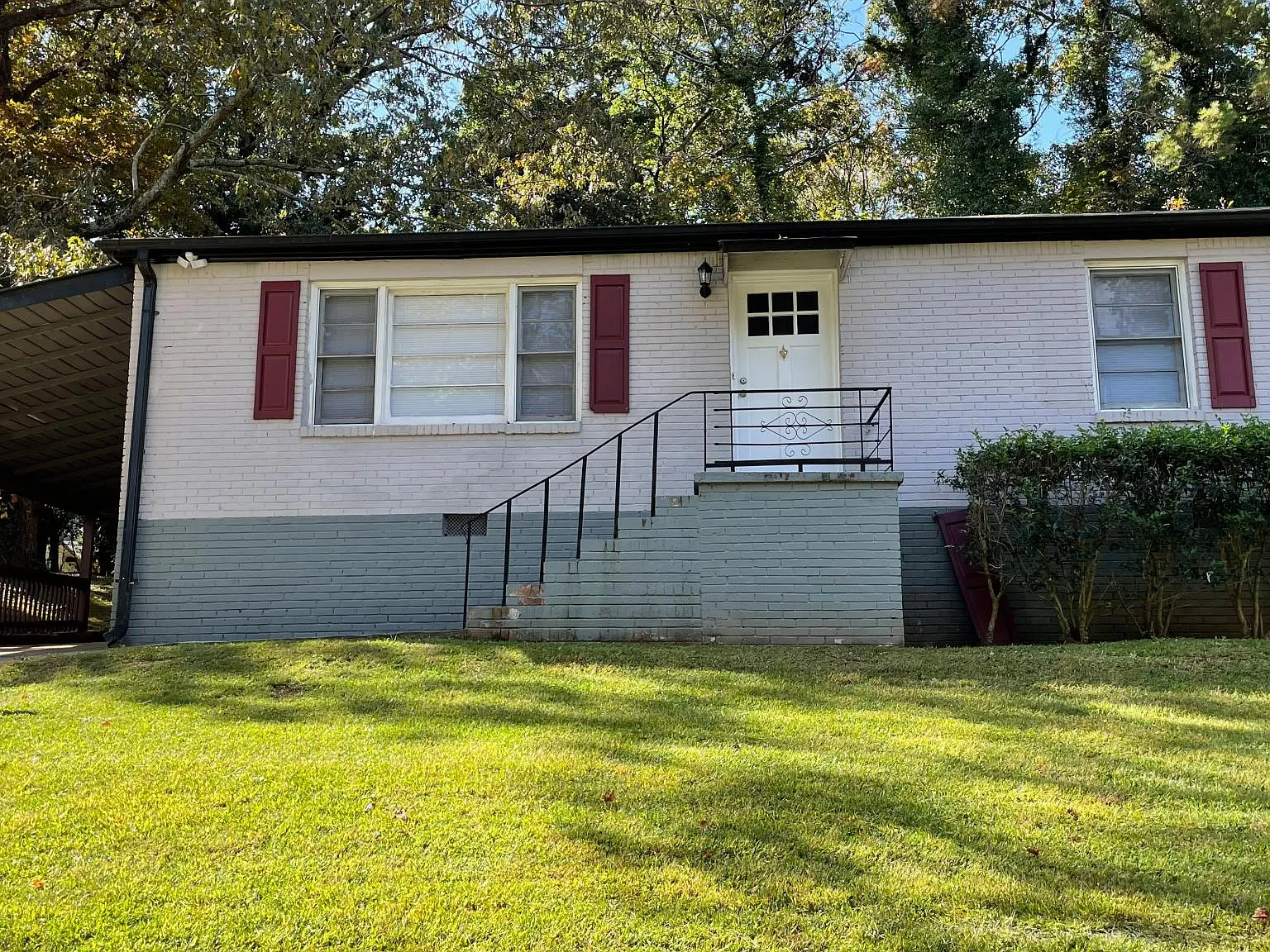3 bed, 936 sqft, $1,675 — Photo 1