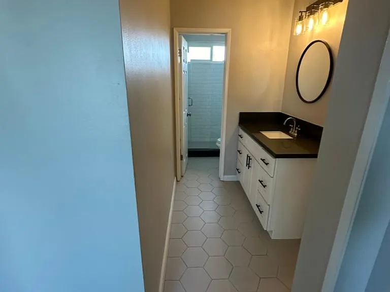 12441 Gilmore Ave #2 — Photo 9