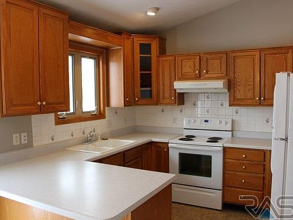 2nd image of 5609 S Sandra Dr