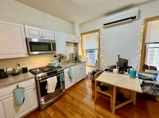 206 Hanover St APT 3, Boston, MA 02113