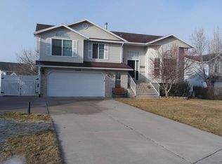 1545 N Pony Express Way, Centerville, UT 84014