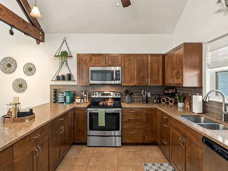435 Hays St — Photo 12
