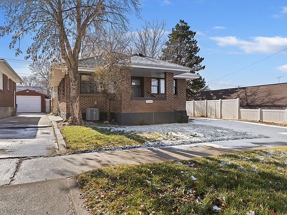 2nd image of 1265 Capitol St