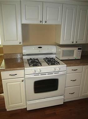 GAS RANGE