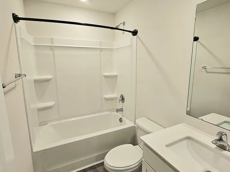 102 Mansfield Ct — Photo 14