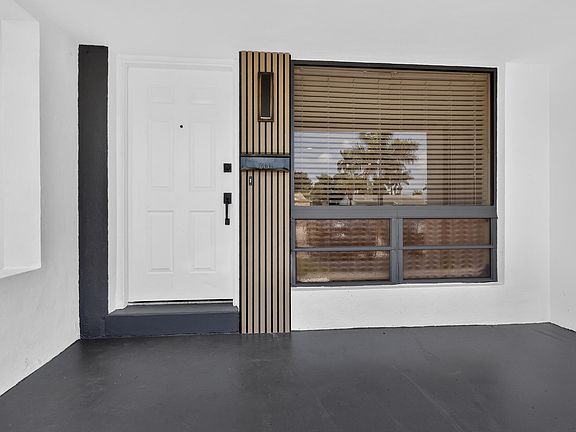 5th image of 614 N 32ND Court