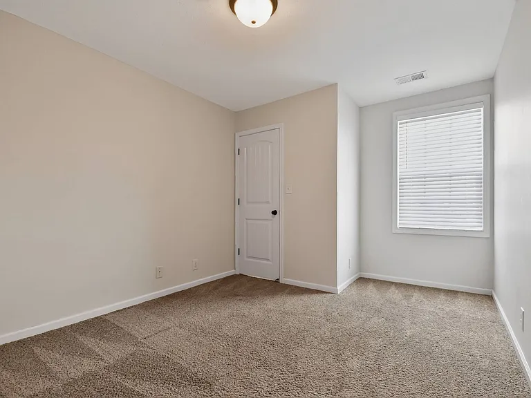 1004 Dwight Eisenhower Way — Photo 14