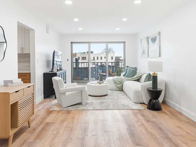 610 Anderson Ave #2E — Photo 4