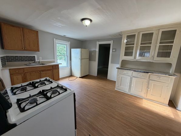426 Ideal St Floor 2