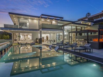 2301 Hercules Dr, Los Angeles, CA, 90046