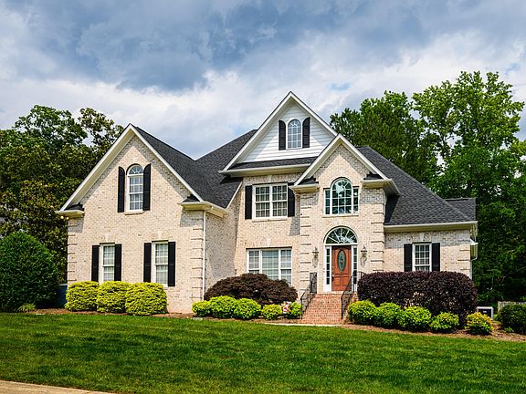2nd image of 3021 Glenwood Dr