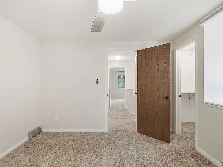 8457 Bubbling Springs Dr — Photo 18