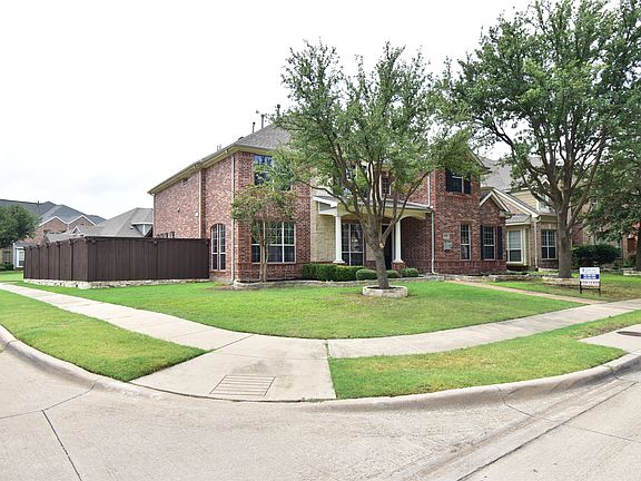 2nd image of 5896 Hidden Creek Ln