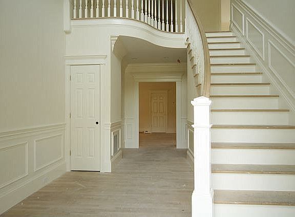 FOYER OF PARADE HILL