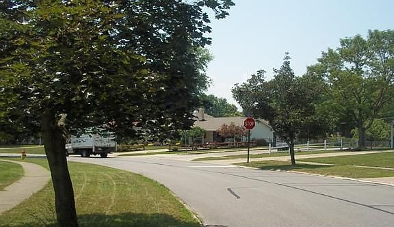 3rd image of 6481 Fairfax Dr
