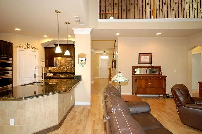 8463 Athens Way — Photo 3