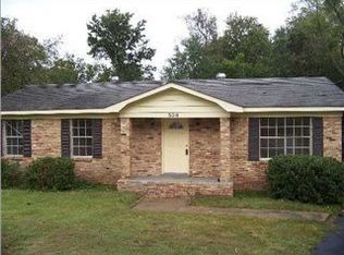 534 Woodlore Dr, Chickasaw, AL 36611