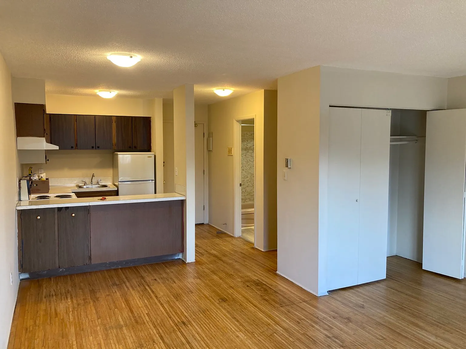 (ID#280) Kootenay Loop Low Rise Studio Apartment — Photo 3