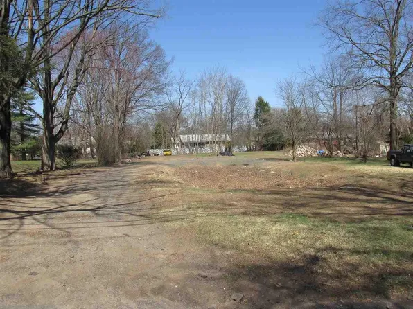 177 Midwood Rd, Paramus, NJ 07652