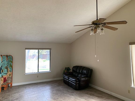 4th image of 9956 Stirling Park Dr
