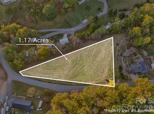 215 Macedonia Rd, Asheville, NC 28804