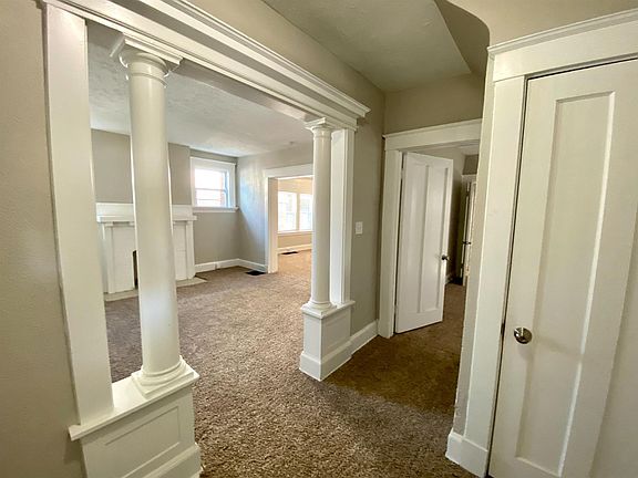 3rd image of 3590 Van Antwerp Pl