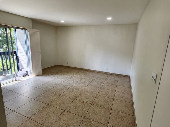 5th image of 4408 Laurelgrove Ave