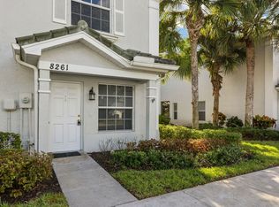 8261 Pacific Beach Dr, Fort Myers, FL 33966