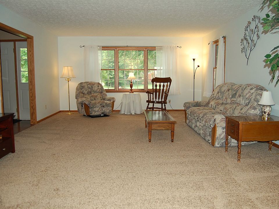 2nd image of 3079 Jaycox Rd