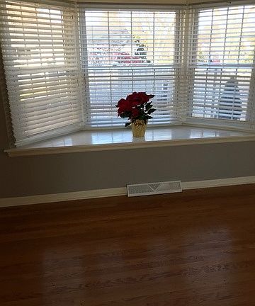 3rd image of 2037 Kenilworth St
