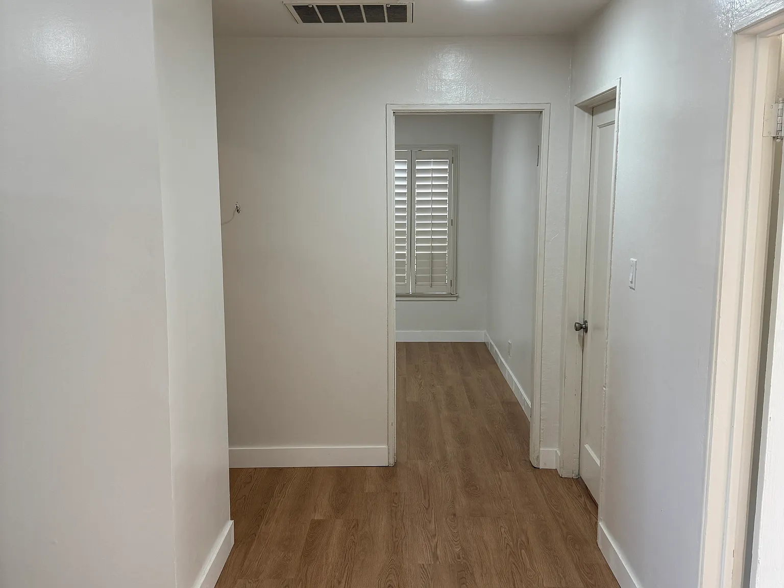 520 Richmond Ave — Photo 3