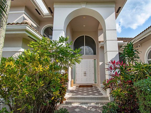 4th image of 7991 Tennyson Court