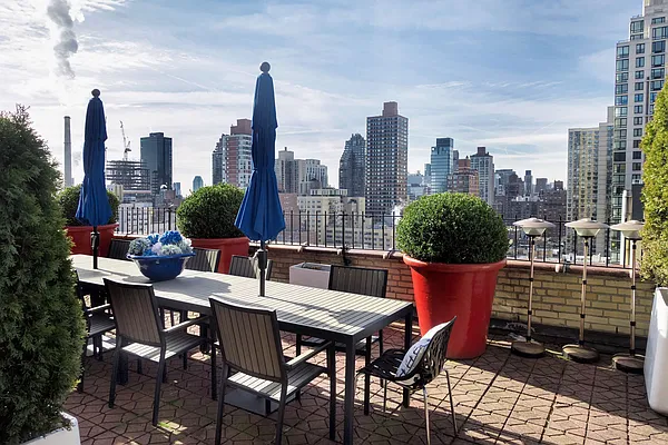 Sold by Brown Harris Stevens | media 21