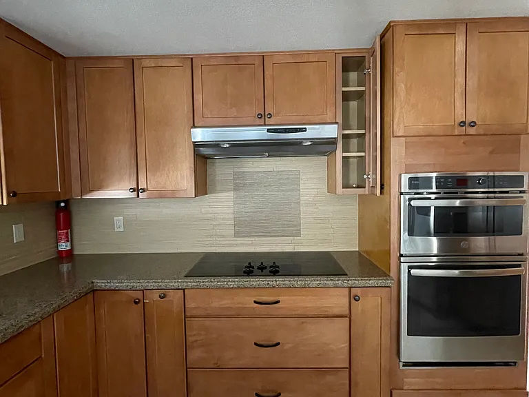 8526 Old Vine Rd — Photo 4