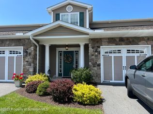 97 Wyndham Rd, Clarks Summit, PA 18411