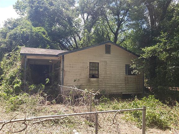 3rd image of 5601 NW 71st St