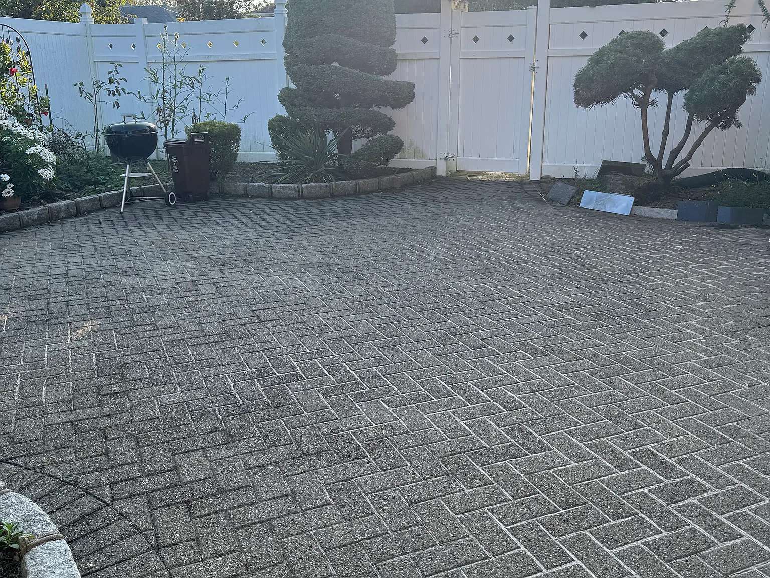 Childs Ave, Garden City South — Photo 3