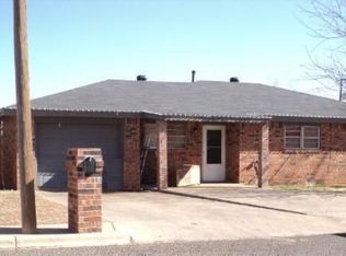 213 Avenue U, Levelland, TX 79336
