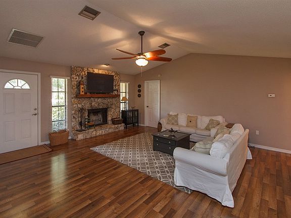 2nd image of 1025 Glenharbor Cir