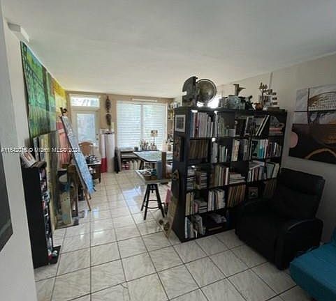 3rd image of 1150 Euclid Ave APT 204
